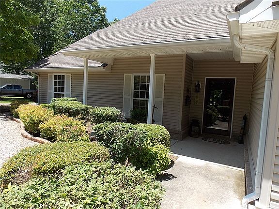 5th image of 10 Casebolt Ln
