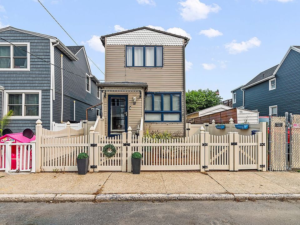 1st image of 18 Gotham Ave