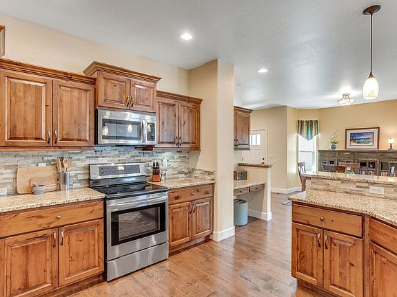 4th image of 1503 Waterfront Dr