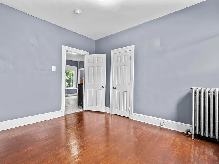 1105 N Main St #1 — Photo 17