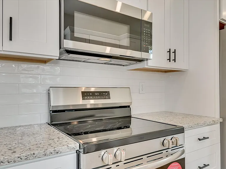 410 Williams St — Photo 10
