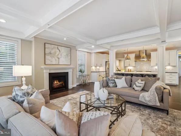 4806 Hutchins Pl NW, Washington, DC 20007