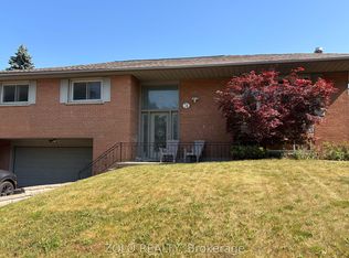 74 Ladyslipper Ct, Markham, ON L3T 2S7