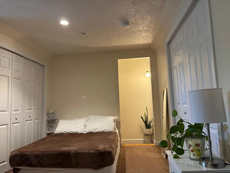 955 Pleasant St #4 — Photo 9
