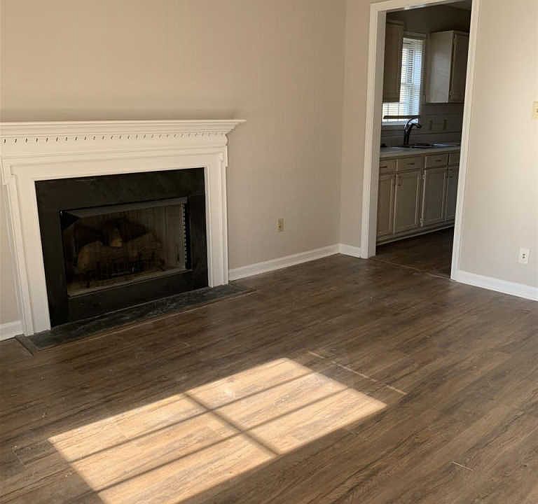 2nd image of 268 Autumn Gold Dr