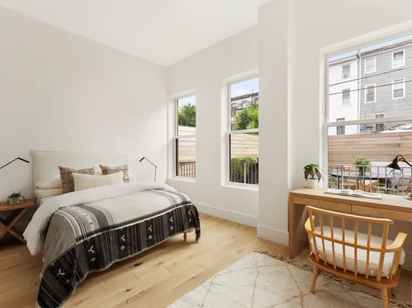 524 Halsey Street image 5 of 10