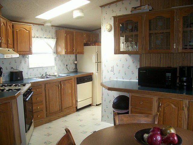 Eatin kitchen