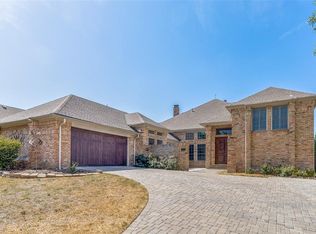 300 Bridlewood Ct, Irving, TX 75063