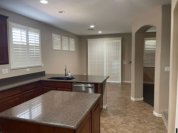 5th image of 15658 W Glenrosa Ave