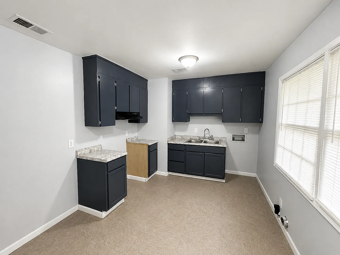 3258 Lancing Lane - 1 — Photo 3