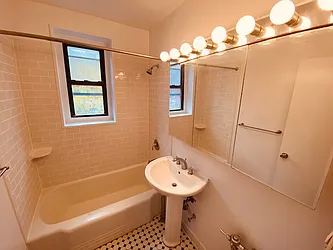 Rented by Silverstein Collection LLC 