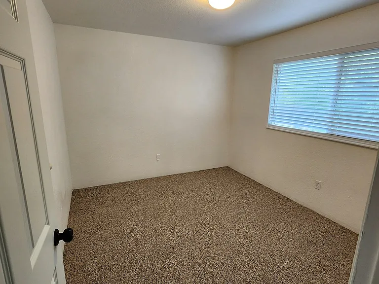 Bedroom 2.1