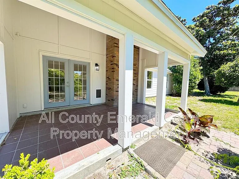 710 Swan Ln — Photo 47
