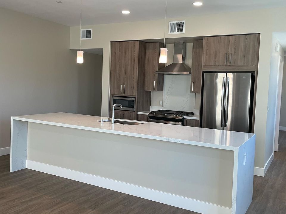 1st image of 833 W El Camino Real #101