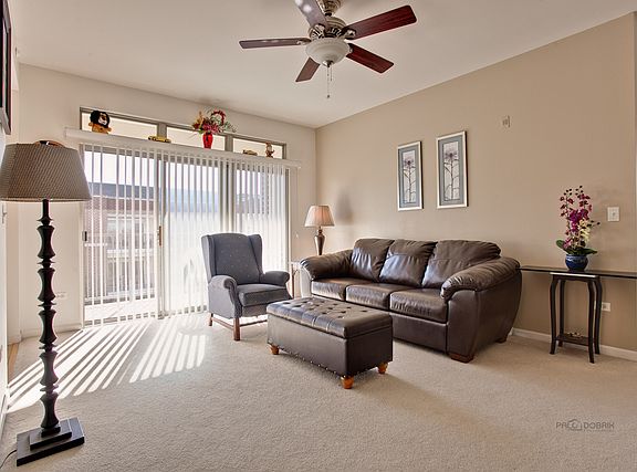 5th image of 715 Astor Ln Unit 501
