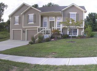 504 Fairway Rd, Belton, MO 64012