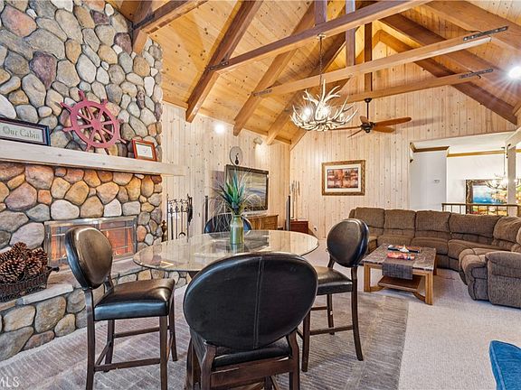 4th image of 641 Golf Course Rd