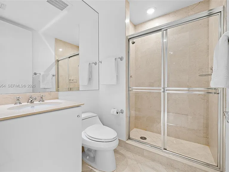 100 S Pointe Dr #3207 — Photo 28