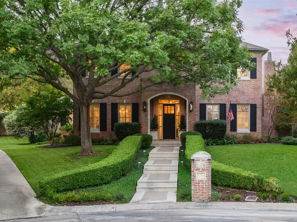 2116 Bradford Park Ct, Fort Worth, TX 76107