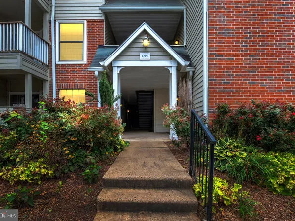 12151 Penderview Ln APT 2005, Fairfax, VA 22033