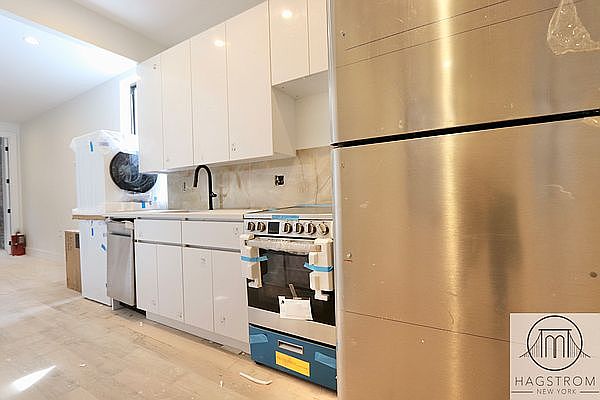 1st image of 1050 Bergen St #1F