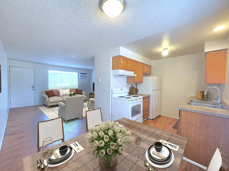Horizon Apartments — Photo 13