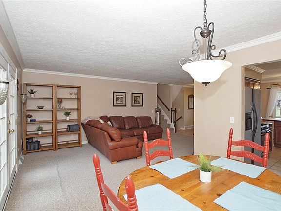 2nd image of 9355 Basswood Dr