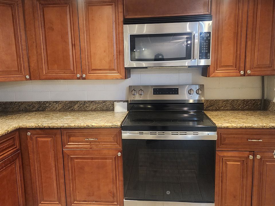 1st image of 3939 Illinois St #31