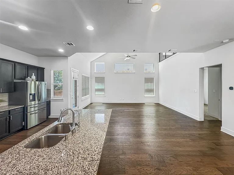 1208 Westborough Ln — Photo 6