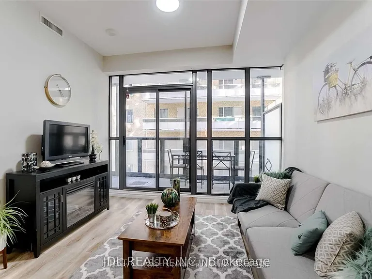 101 Charles St E #318 — Photo 3