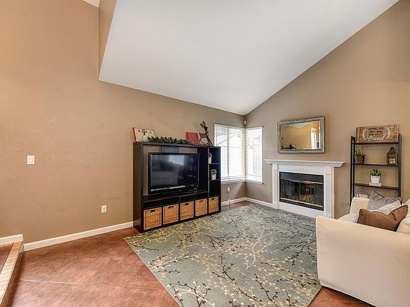 5th image of 2676 Decker Way