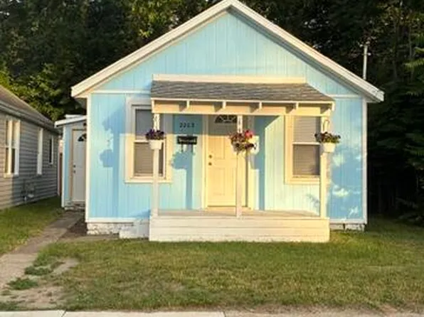 2203 Larue St, Muskegon, MI 49441