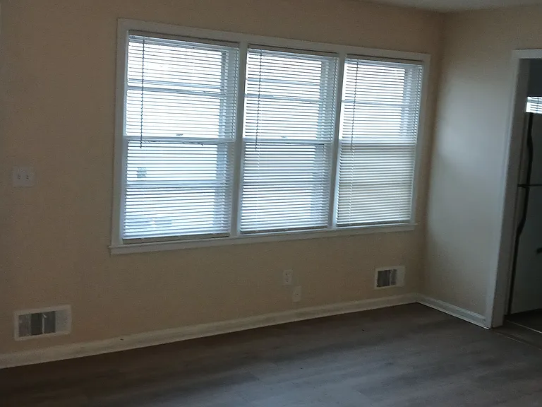 3827 E Gregory Blvd — Photo 3