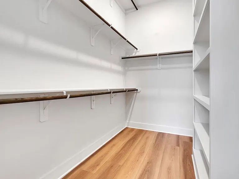 2709 Berry St — Photo 17
