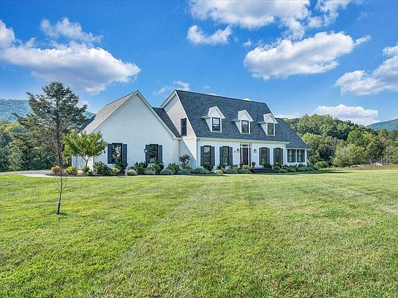 3rd image of 1503 Laymantown Rd