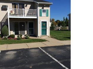 7A Sunmist Sq, Amherst, NY 14228