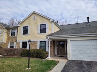 1054 Driftwood Ct #1D, Wheeling, IL 60090