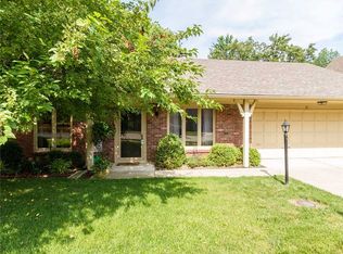 16 Woodacre Dr, Carmel, IN