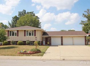 2305 S Kathy Ln, Peoria, IL 61607