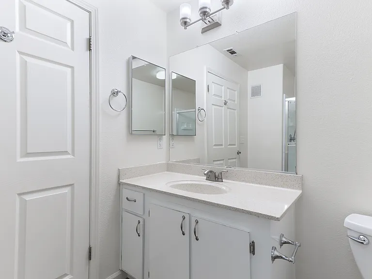 Sequoia Grove Apartments — Photo 6