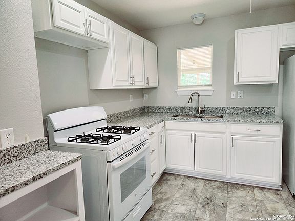 4th image of 514 E Dickson Ave