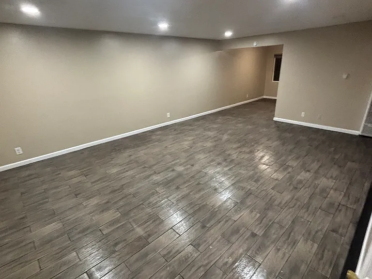 2921 W Rosecrans Ave #10 — Photo 10
