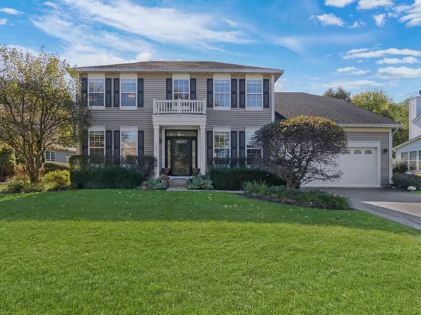 1764 Natures Way, Lindenhurst, IL 60046