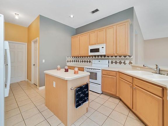 2nd image of 931 Mulberry Bush Ct