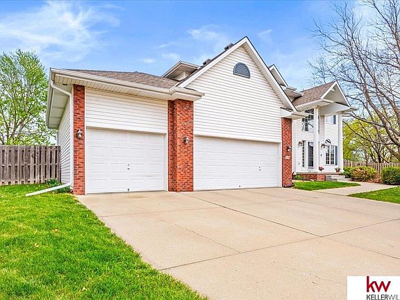 3rd image of 508 Windsor Cir