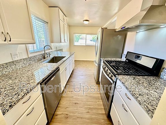 5th image of 1516 Yale Ct