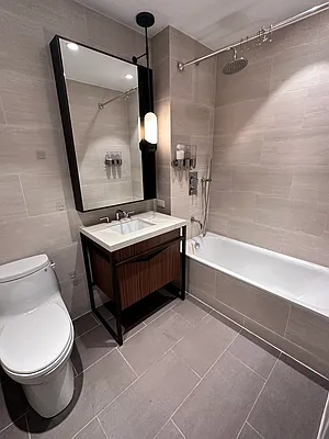 Rented by Prospes Real Estate Corp | media 22