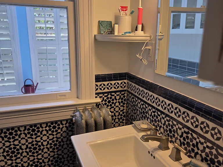 817 I St NE #A — Photo 20