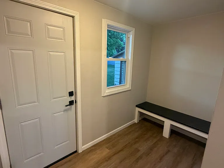 2317 Glendale Ave — Photo 11
