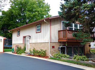 1131 Homer Ave, Aurora, IL 60505